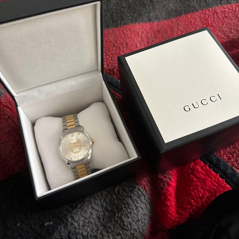 Gucci Unisex Watch - Picture 2 of 2